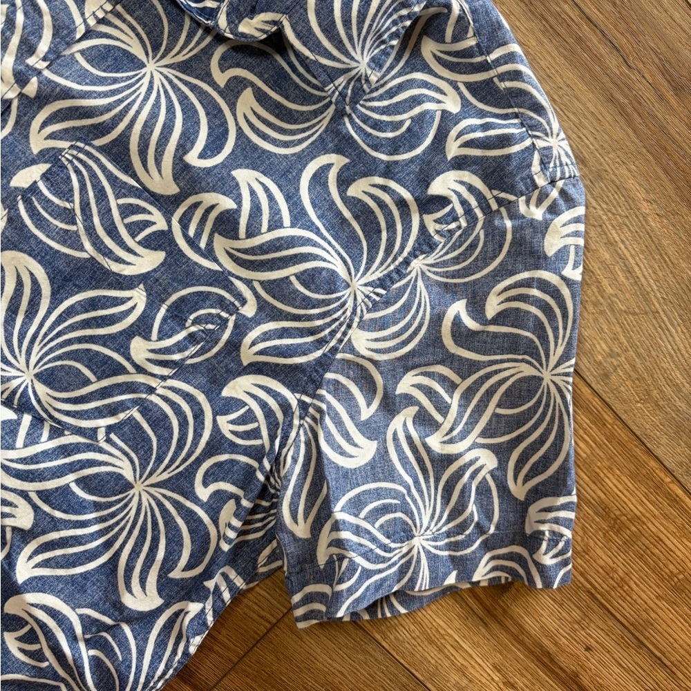 American Eagle Seriously Soft blue short-sleeve button-down shirt - Picture 8 of 13